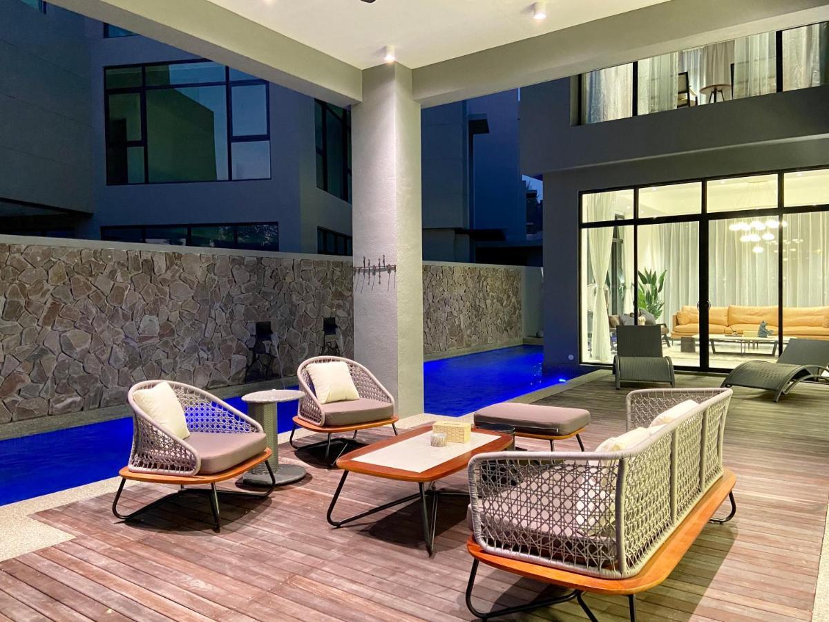 Molly Luxury Private Pool Bungalow茉莉的家豪华私人泳池别墅 Pantai Cenang  Εξωτερικό φωτογραφία
